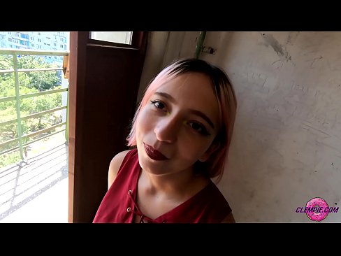❤️ Cov tub ntxhais kawm Sensual Sucks ib tug neeg txawv txawv nyob rau hauv lub Outback - Cum ntawm nws lub ntsej muag ❤️❌ Super sex ntawm peb  Ib ❤